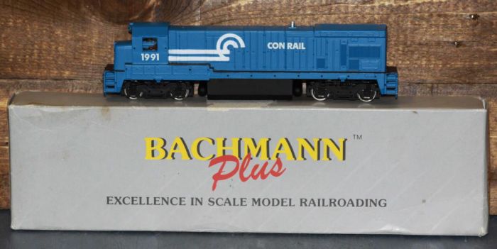 Bachmann Plus 31106 HO Scale Conrail 1991 B23-7 Powered Locomotive NOS