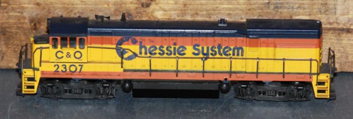 Athearn Minnesota Models HO Scale Chessie C&O 2307 U30B Unpowered Locomotive