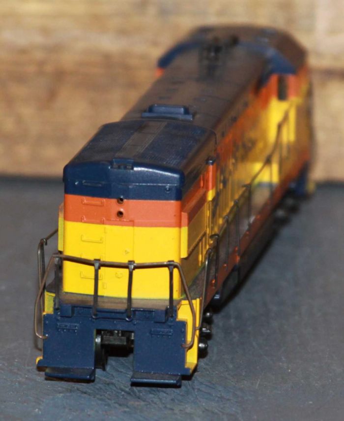 Athearn Minnesota Models HO Scale Chessie C&O 2307 U30B Unpowered Locomotive